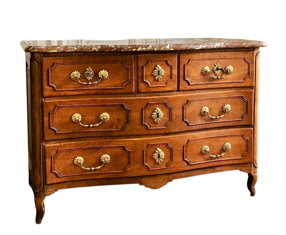 Commode galbée de l'époque Louis XV