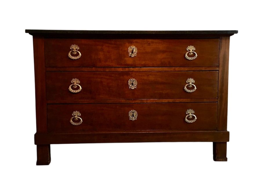 Commode de l'époque Empire en acajou