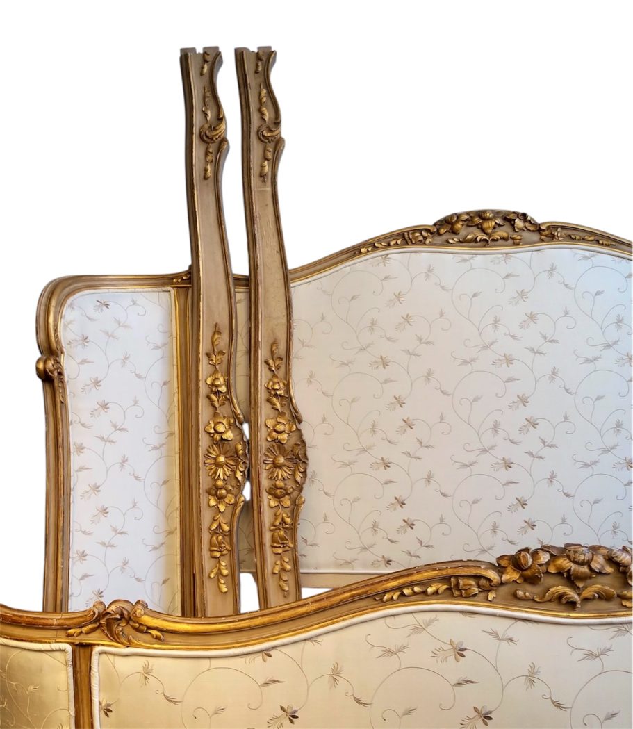 Lit en soie de la fin du XIXe siècle