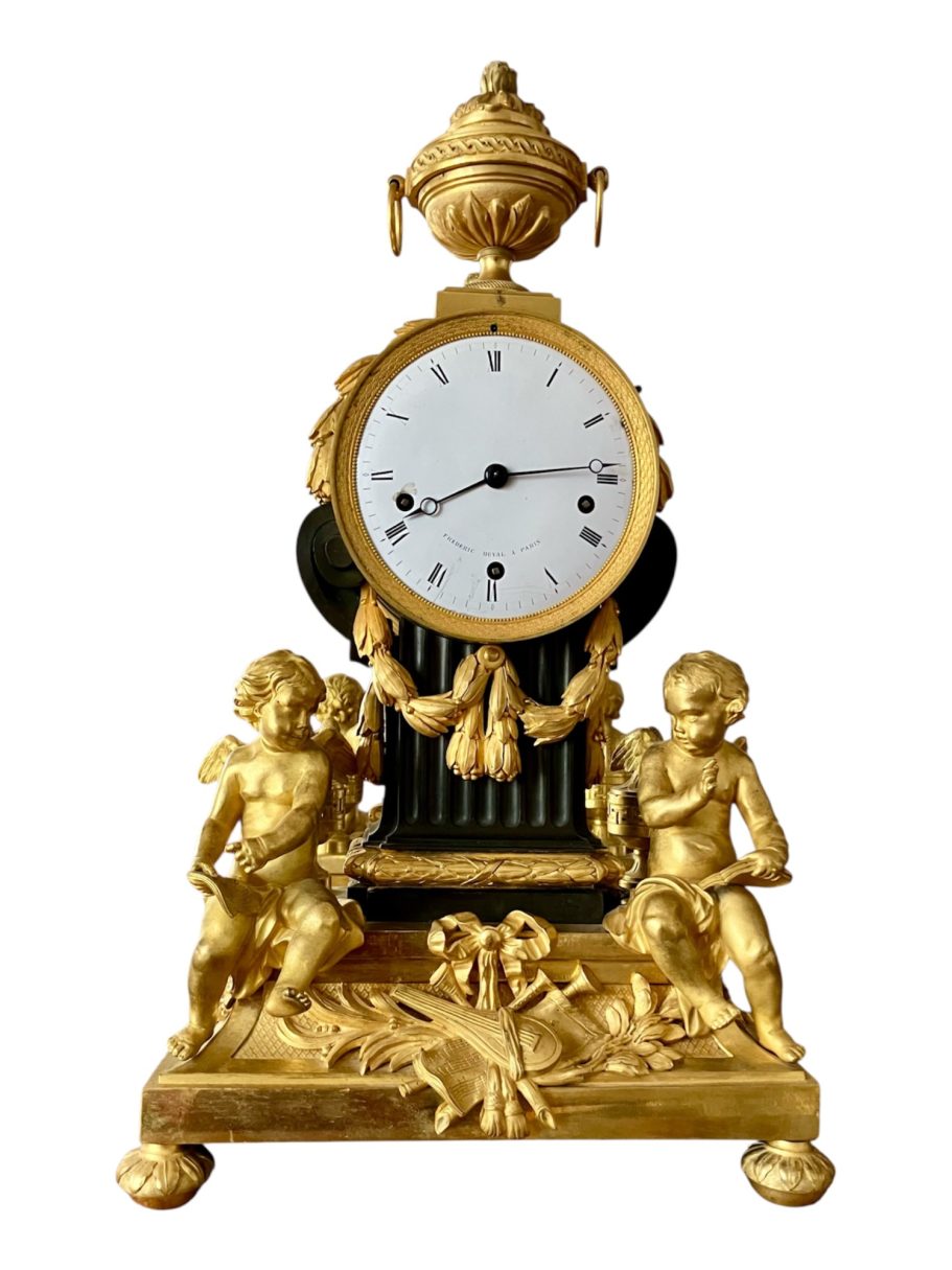 Pendule Louis XVI de Frédéric Duval Pendule Louis XVI par Frédéric Duval