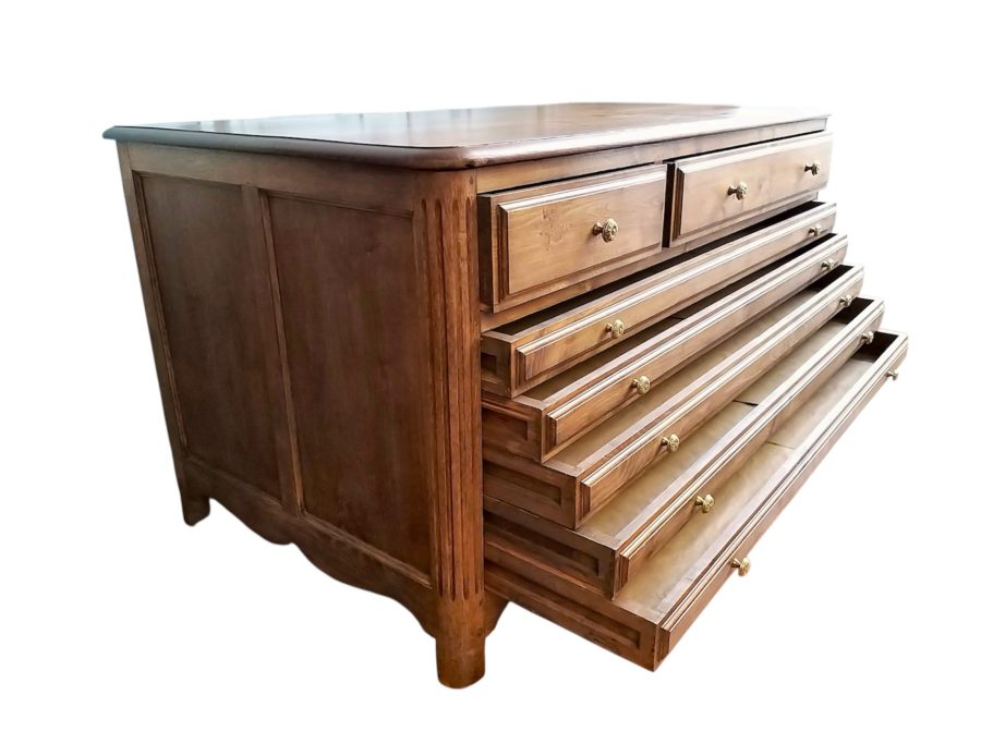 Commode chasublière de la fin du XVIIIe siècle