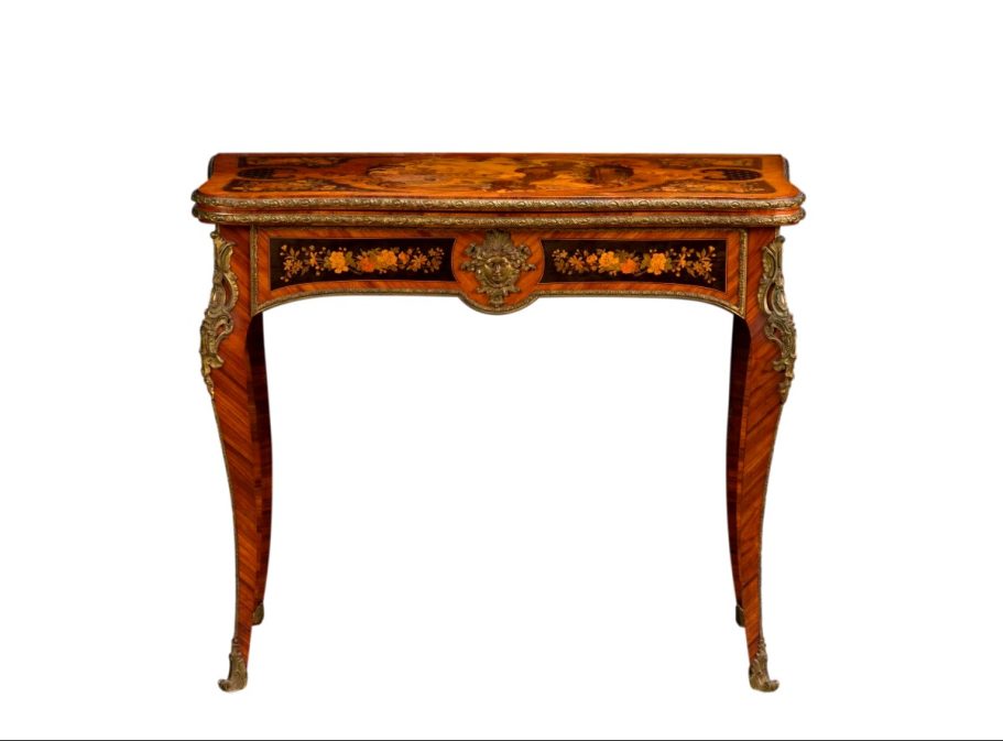 Console à jeux de l'époque Napoléon III