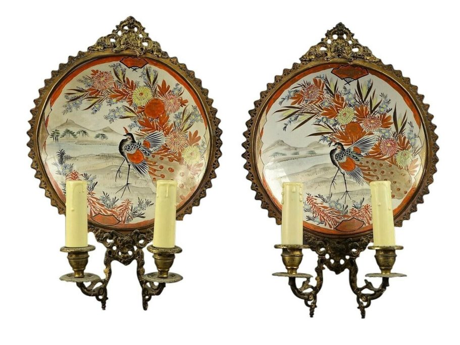 Paire d'appliques en porcelaine du Japon période Meiji
